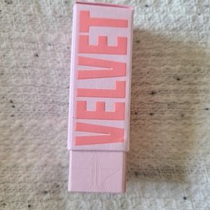 Jeffree Star Velvet Trap Lipstick